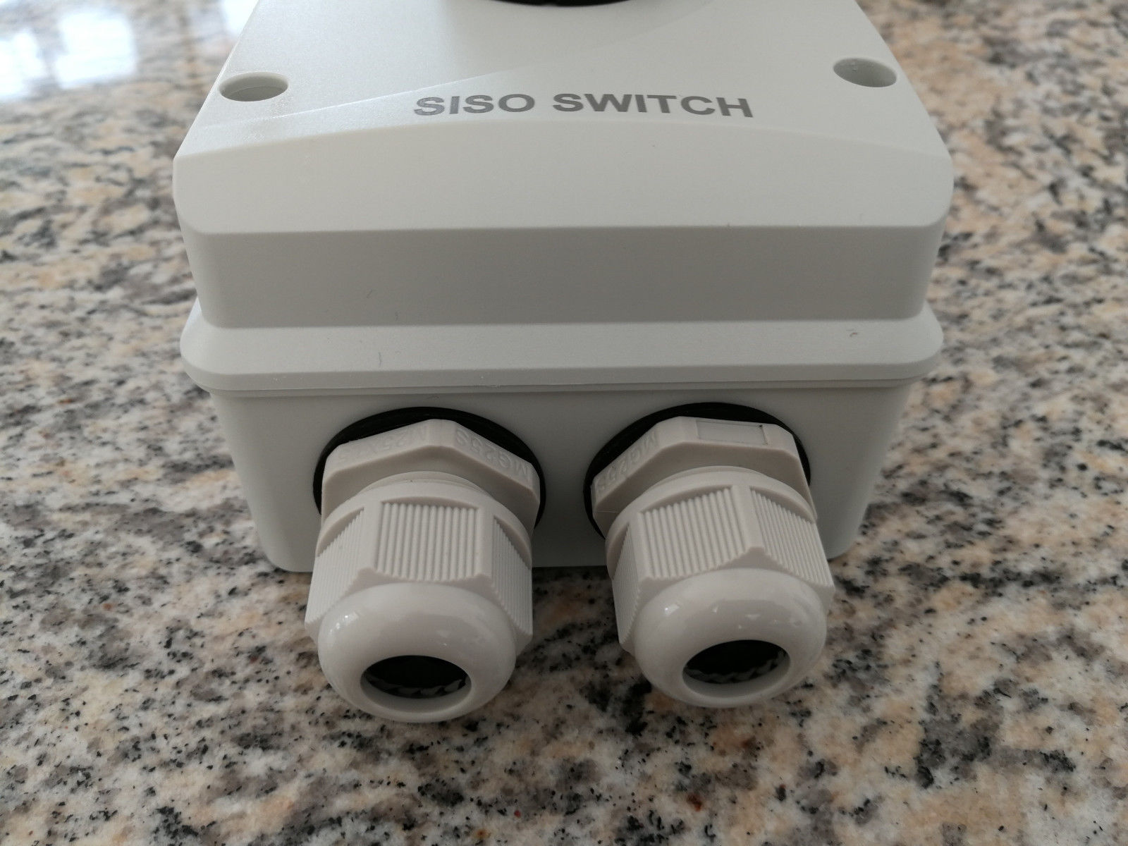 SISO-40 MC4 PV Switch / DC-Trennschalter / PV Schalter 4-polig 32A 1000V  IP66